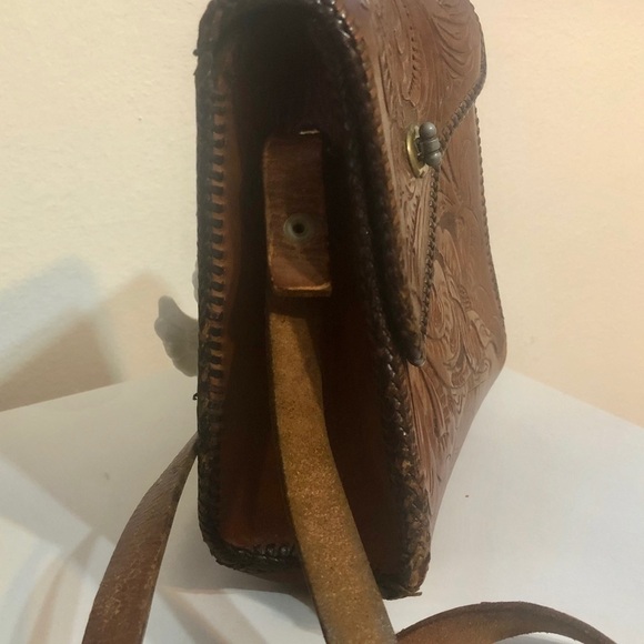 Vintage leather small shoulder bag - Picture 4 of 13